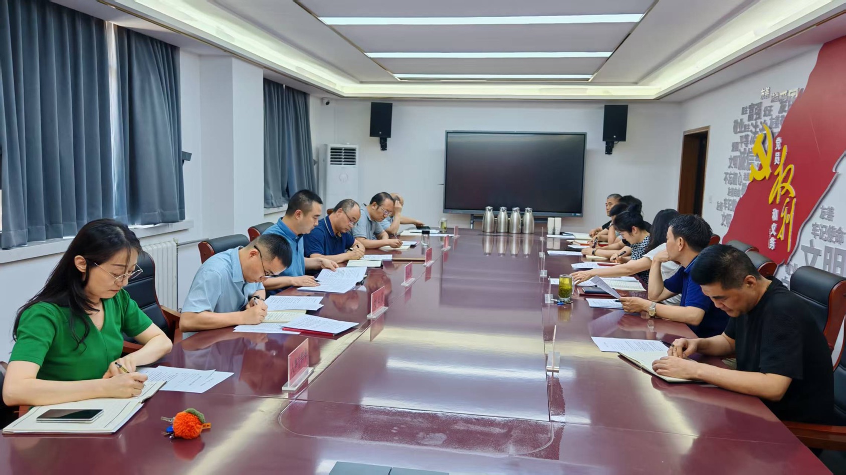 中心开展党建工作检查与培训提升党建工作质效