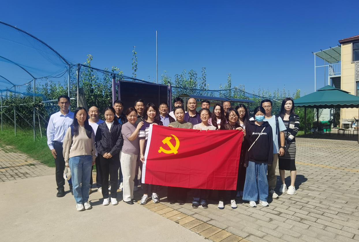 省科研平台服务中心党委联建省农科院园艺所党委开展“迎双节”主题党日活动